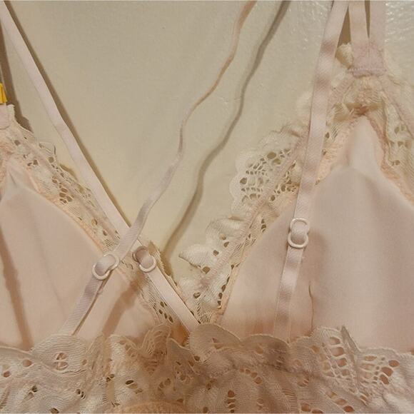 Juniors Small So Lace Bralette - Picture 3 of 9